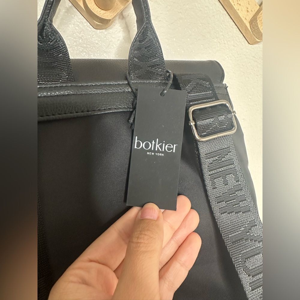 Botkier New York Trigger Backpack Nwt - image 3